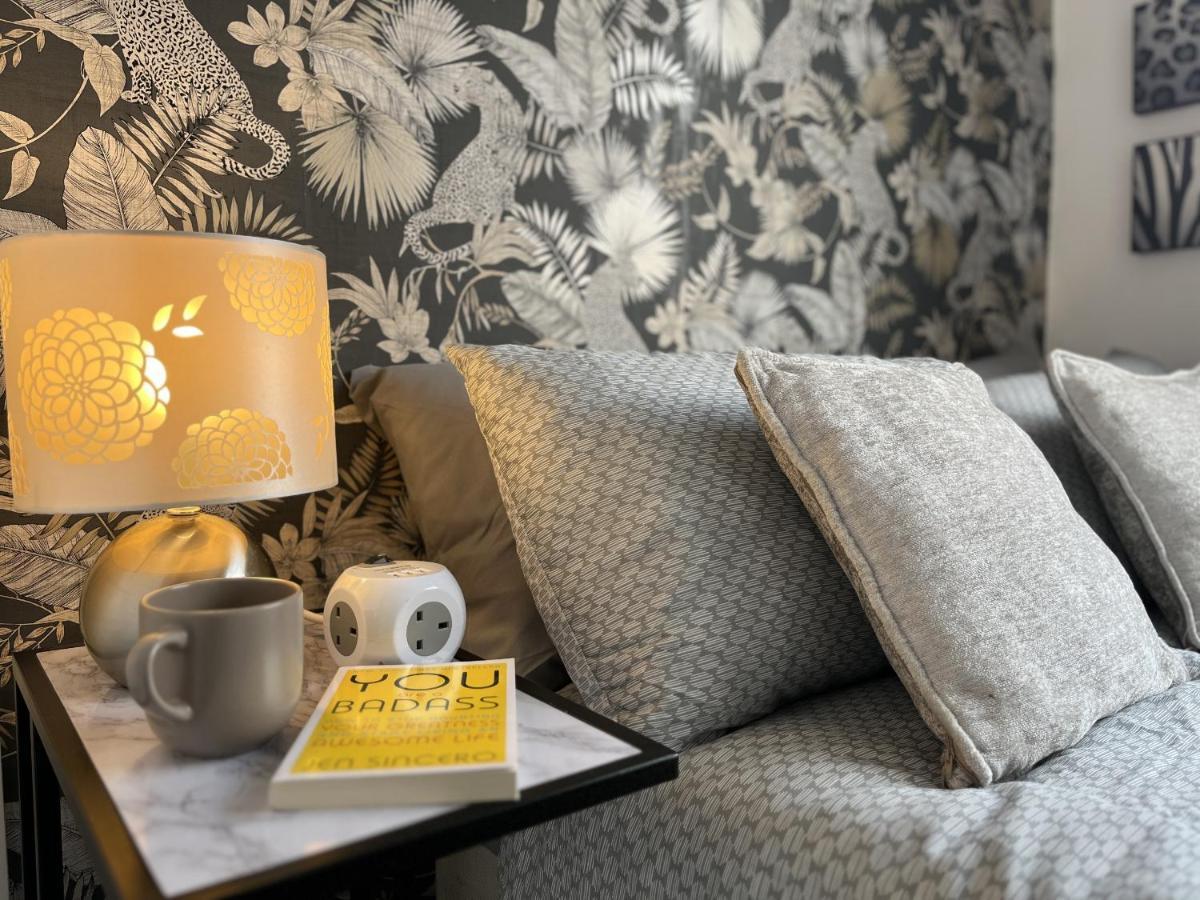 Modernised Central Wigan Townhouse Sleeps Up To 6 외부 사진
