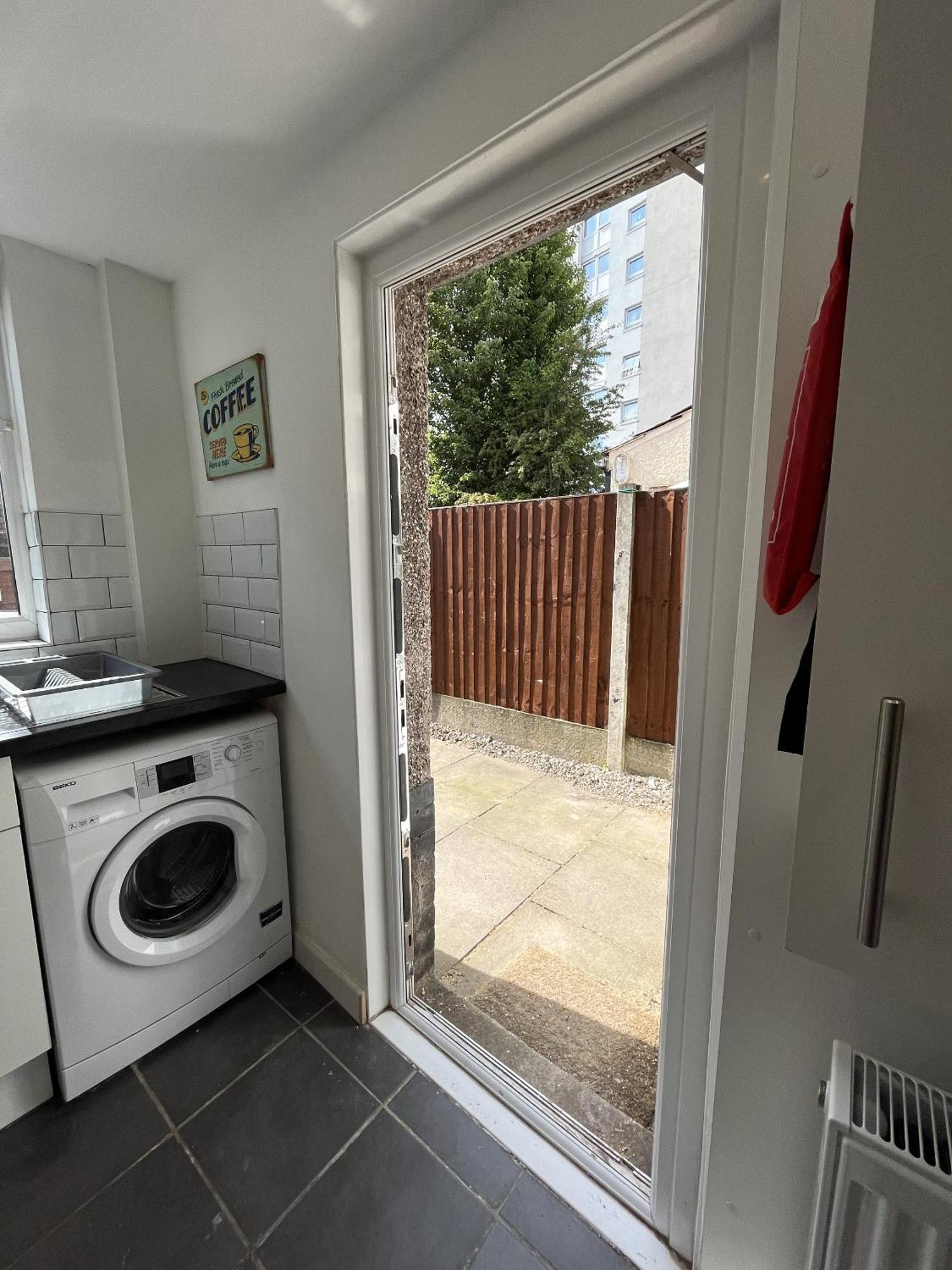 Modernised Central Wigan Townhouse Sleeps Up To 6 외부 사진