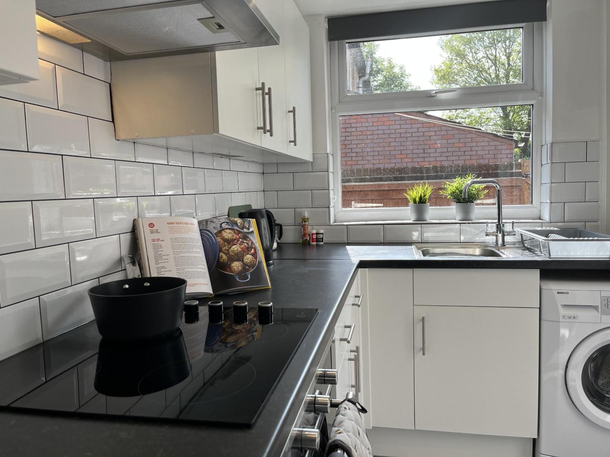 Modernised Central Wigan Townhouse Sleeps Up To 6 외부 사진